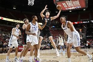 媒体人：NBA现在依然是外线的天下 内线想更进一步得用表现说话